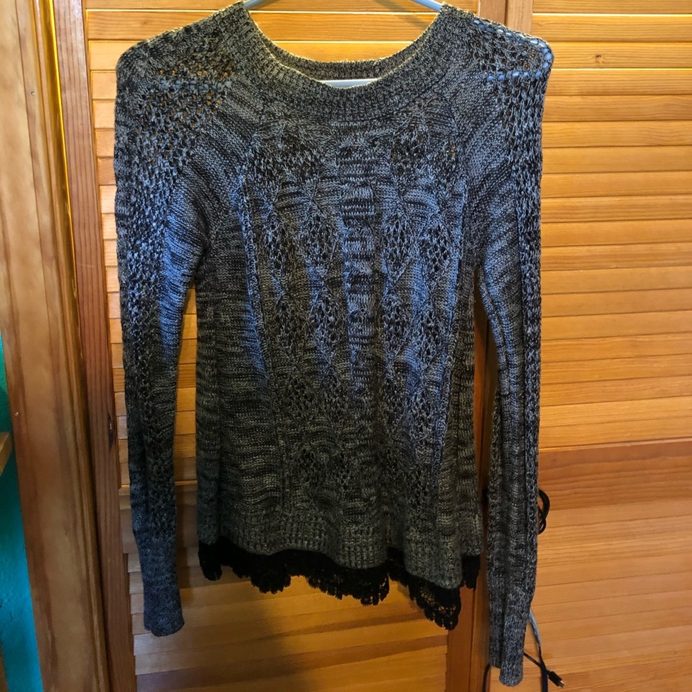 Maurices sweater